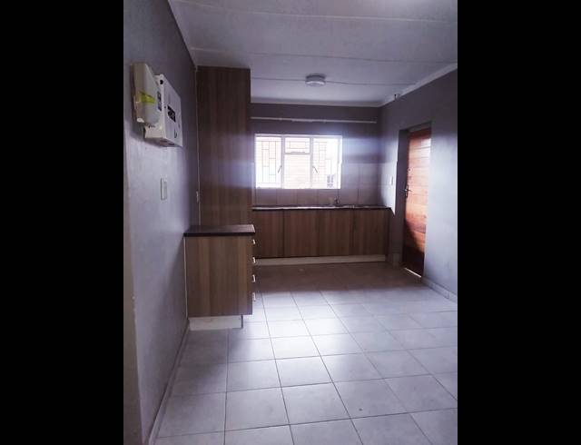 4 BEDROOM HOUSE FOR SALE IN VANDERBIJLPARK CE 2